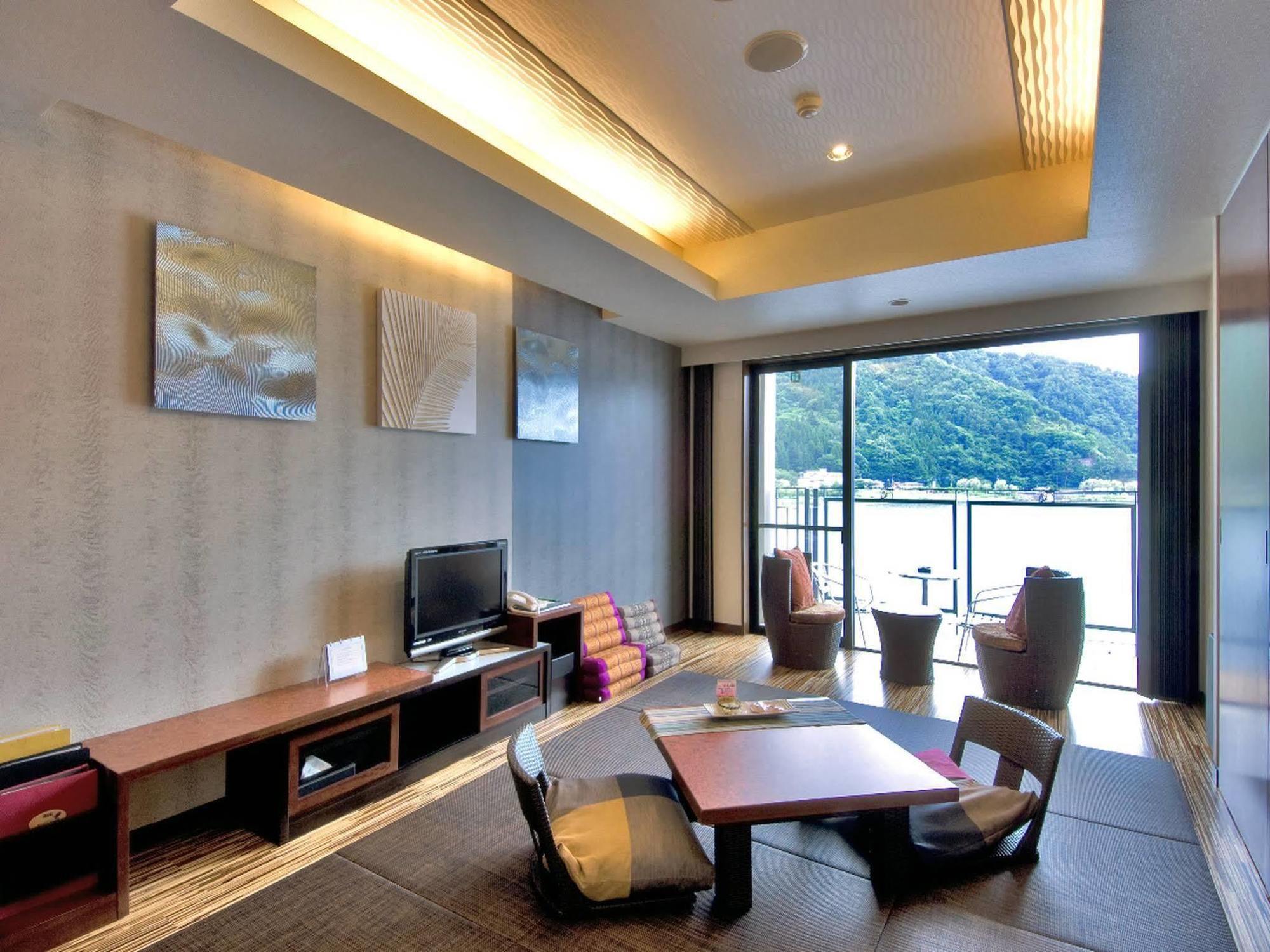 Kaze No Terrace Kukuna Hotel Fujikawaguchiko Extérieur photo